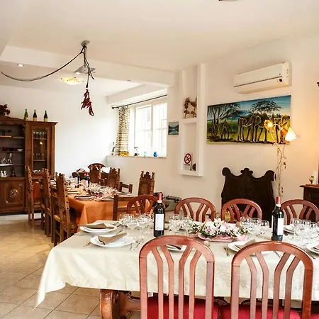 Agriturismo Artisti Del Cavallo Farm stay Arezzo